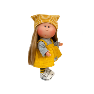 Papusa Nines D'Onil, Mia, cu parul blond si fes galben, cu articulatii, cu miros de vanilie, 30 cm